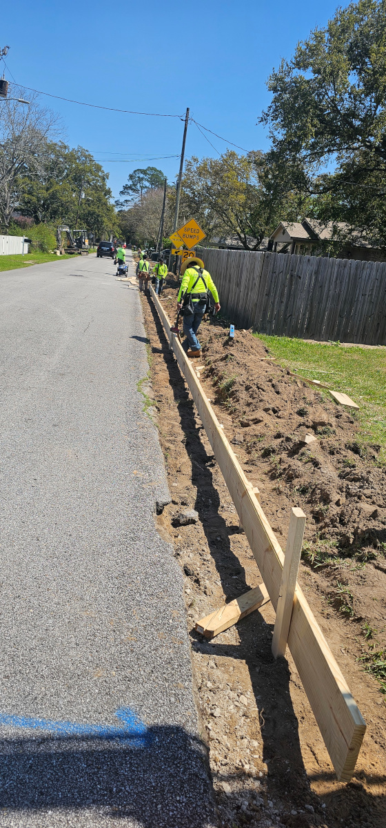 services/concrete/curbing/chavers_construction_curbing_beal_st_p1.jpg